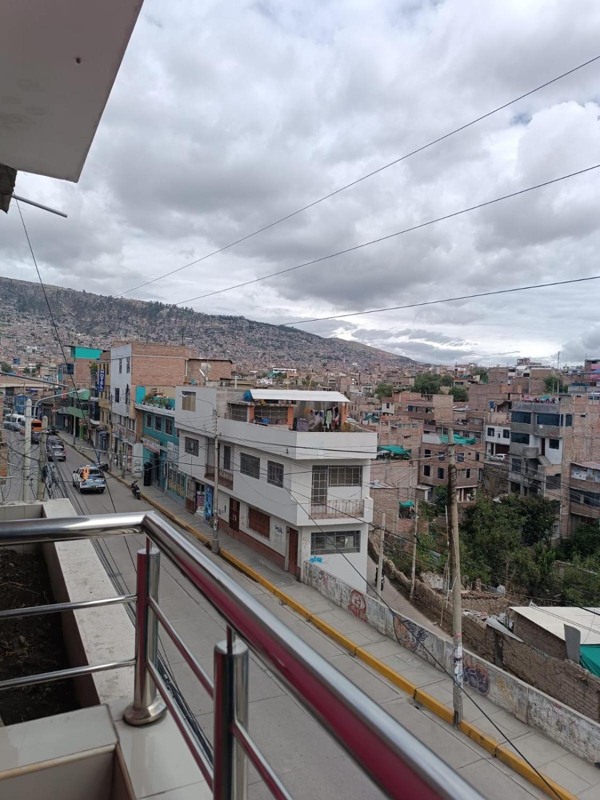 Hostal Yuraq Wasi 596 Ayacucho Esterno foto