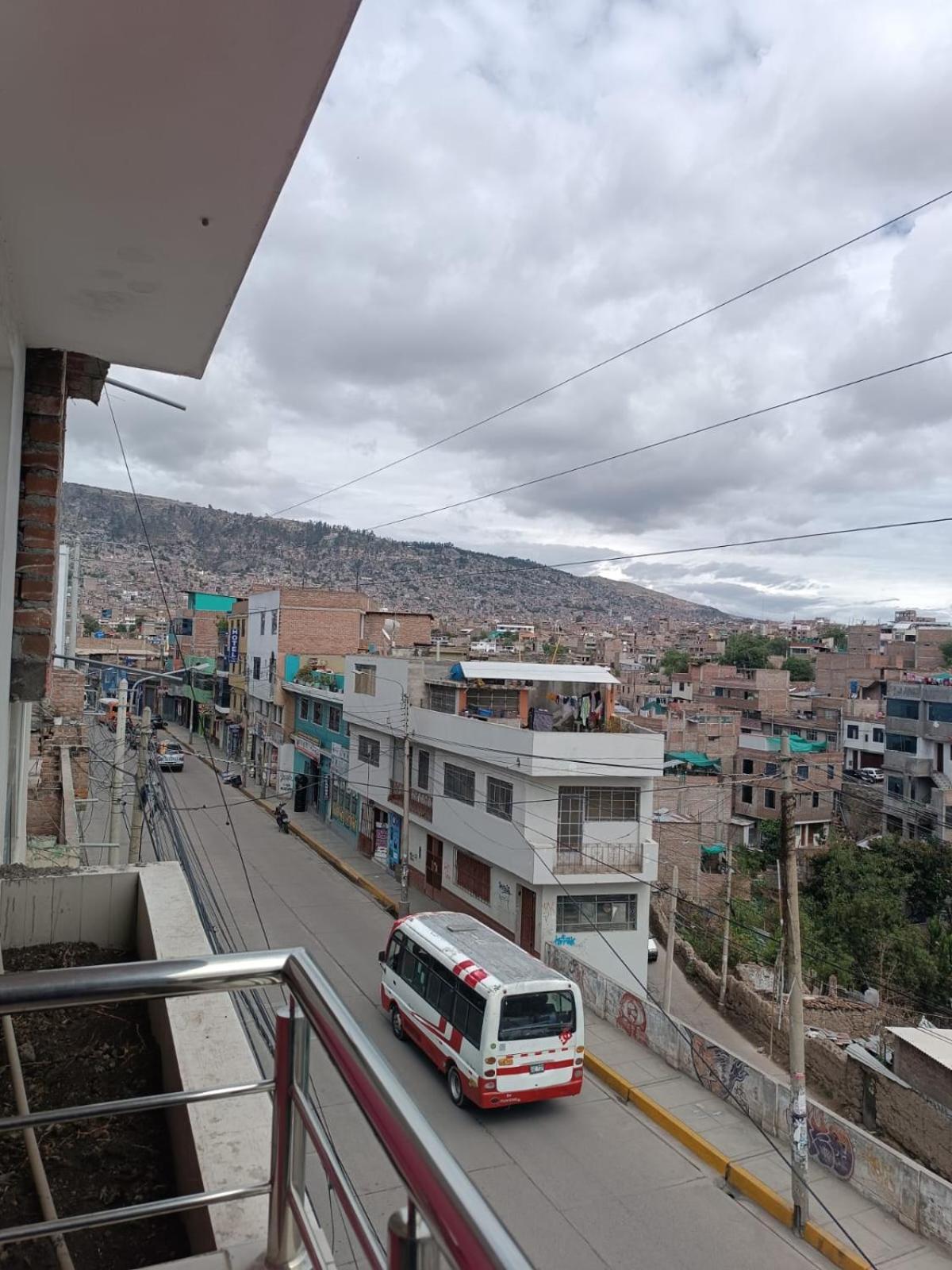 Hostal Yuraq Wasi 596 Ayacucho Esterno foto